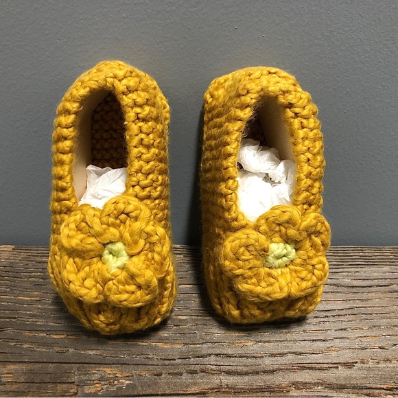 New, Childs Handknit Slippers, Mustard, 100% Organic Wool - Picture 3 of 6